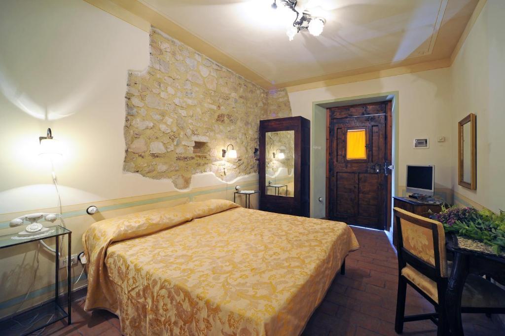 Antico Casale Urbani Guest House Scheggino Room photo